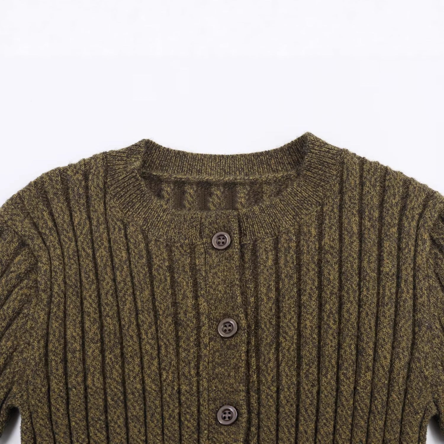 Round neck single breasted waist cinched short knit sweater for women